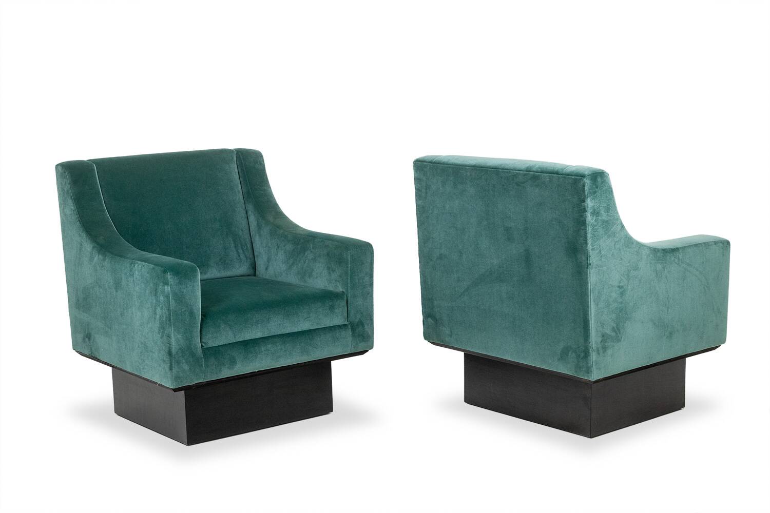 Pair of “Club” armchairs, cubic shape. 1940s.