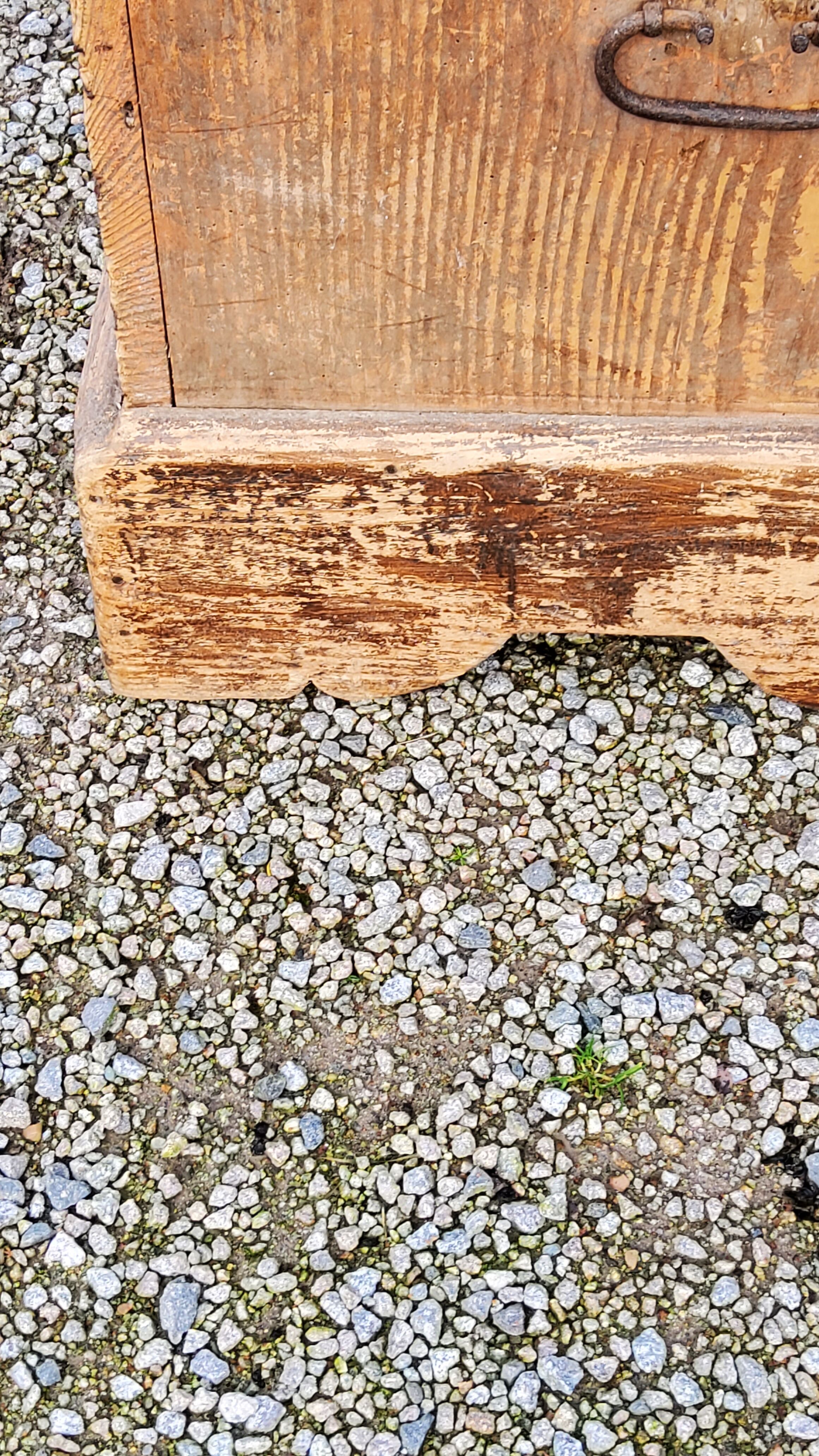 Alsatian polychrome wedding chest eighteenth -nineteenth century