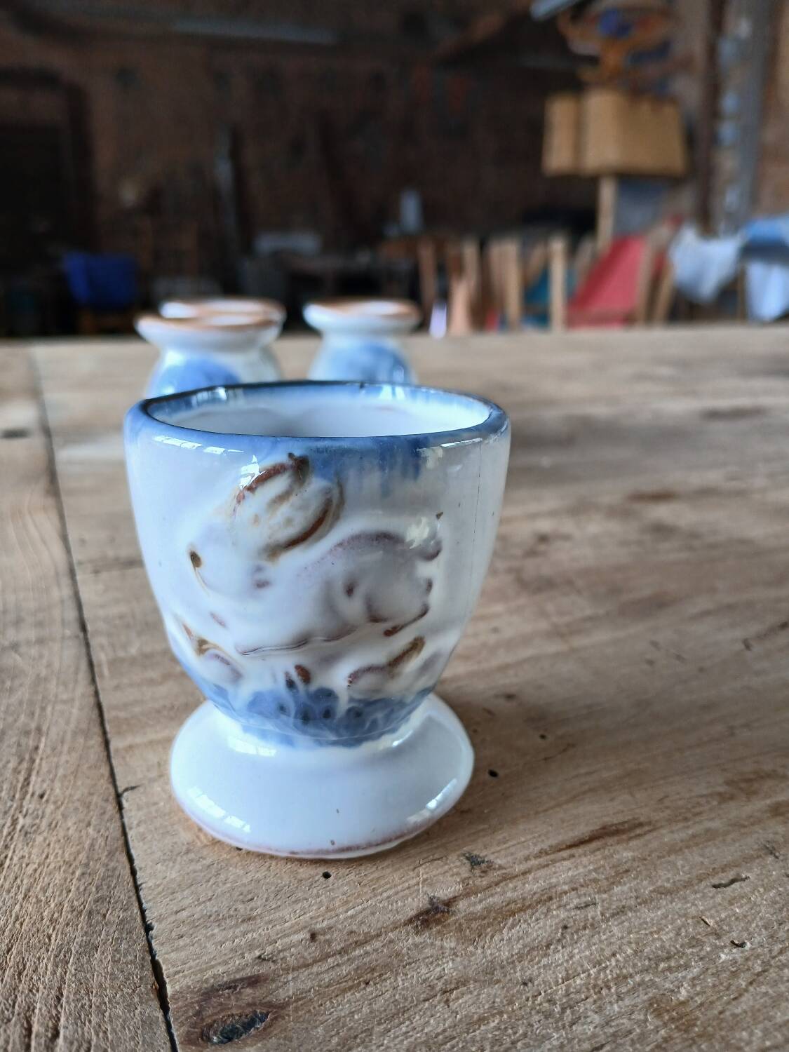 4 ceramic egg cups