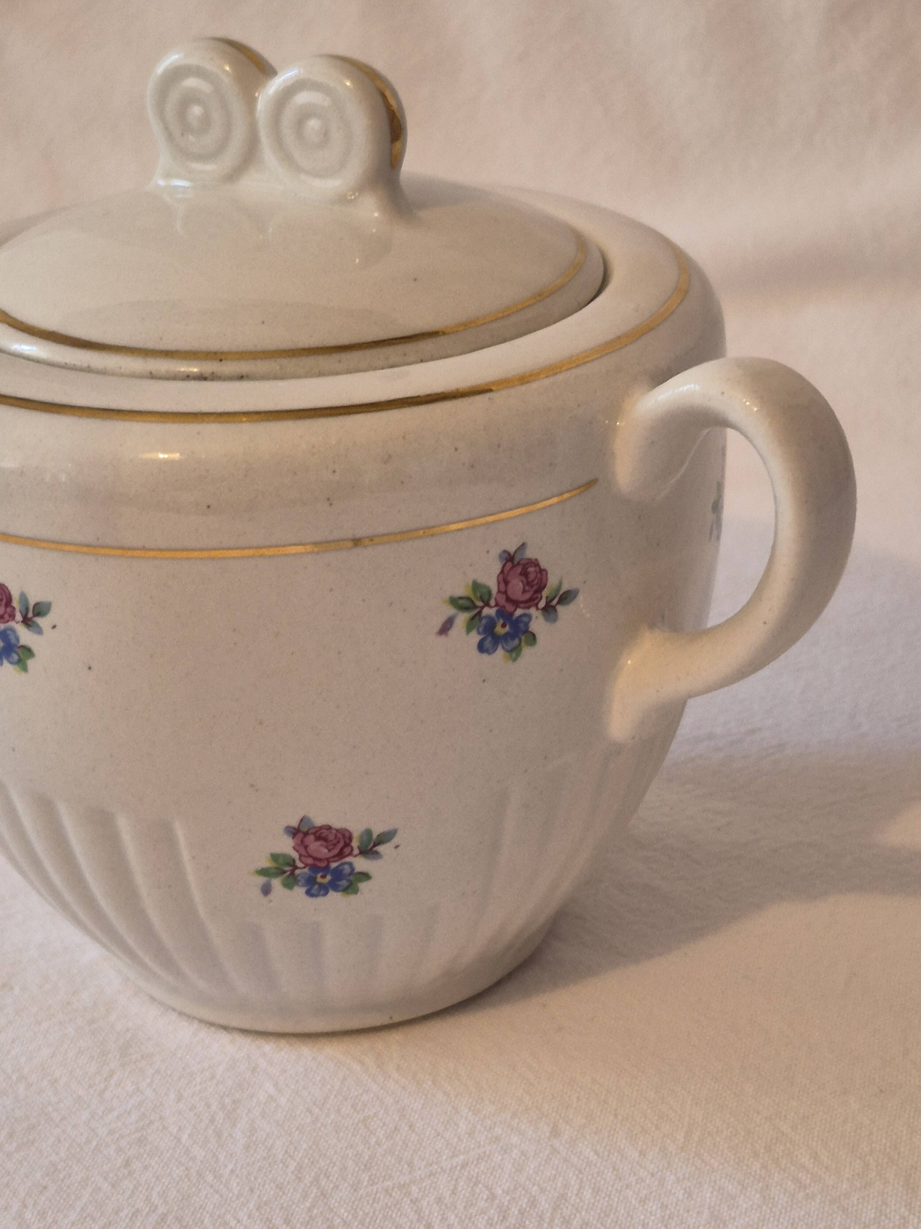 Covered sugar bowl half-porcelain Lunéville Keller and Guerin A587
