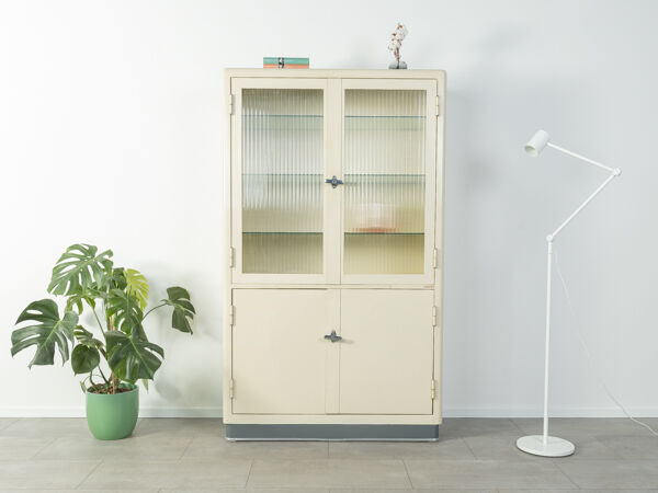 Armoire à pharmacie des années 1950 , Maquet