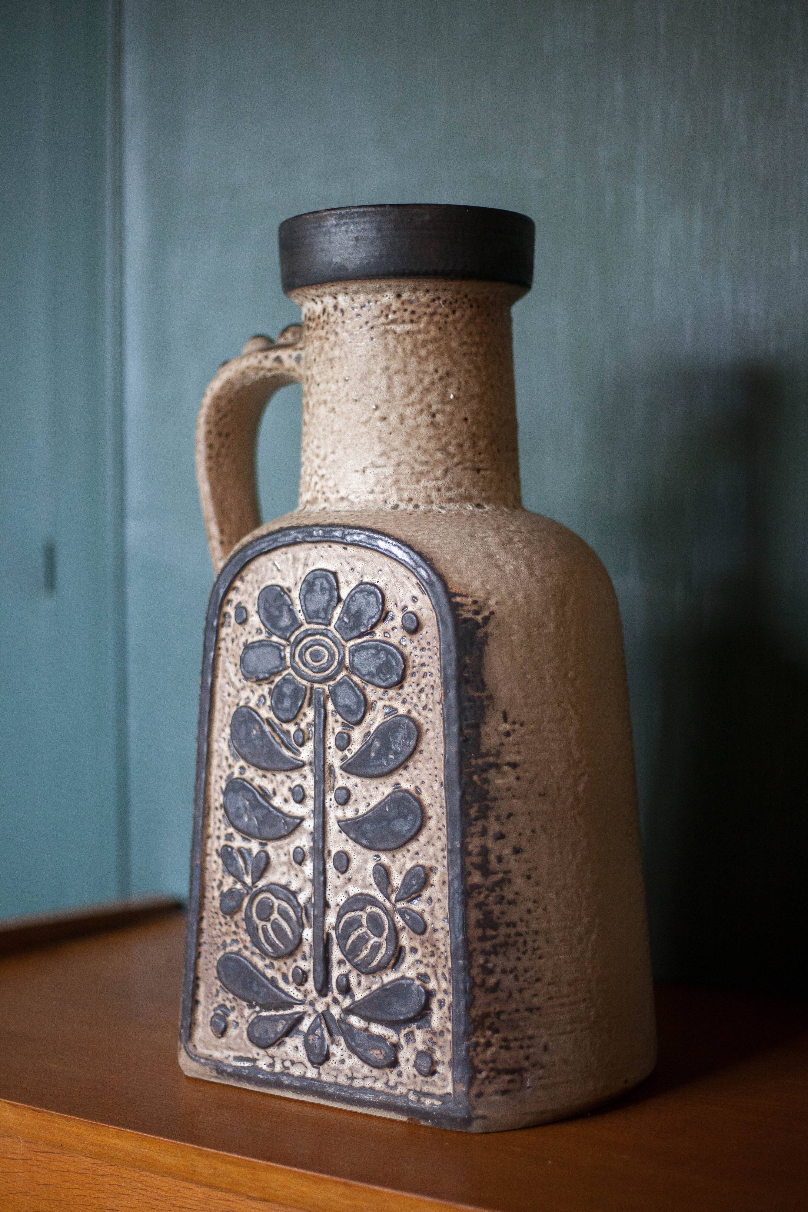 Ceramic vase Germany ,Carstens Tönnieshof Luxus Series Designed by Dieter Peter 70's