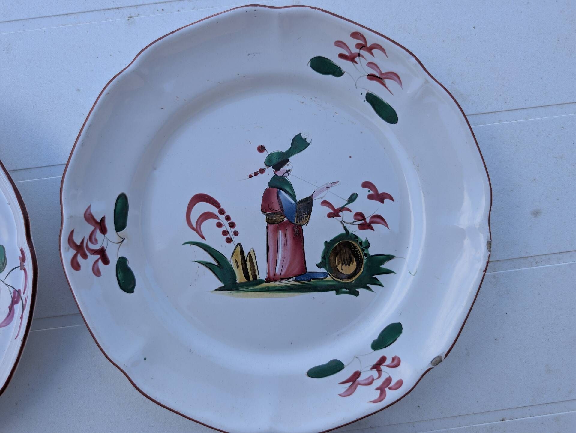 Set of 4 antique polychrome earthenware plates – Chinese decoration
