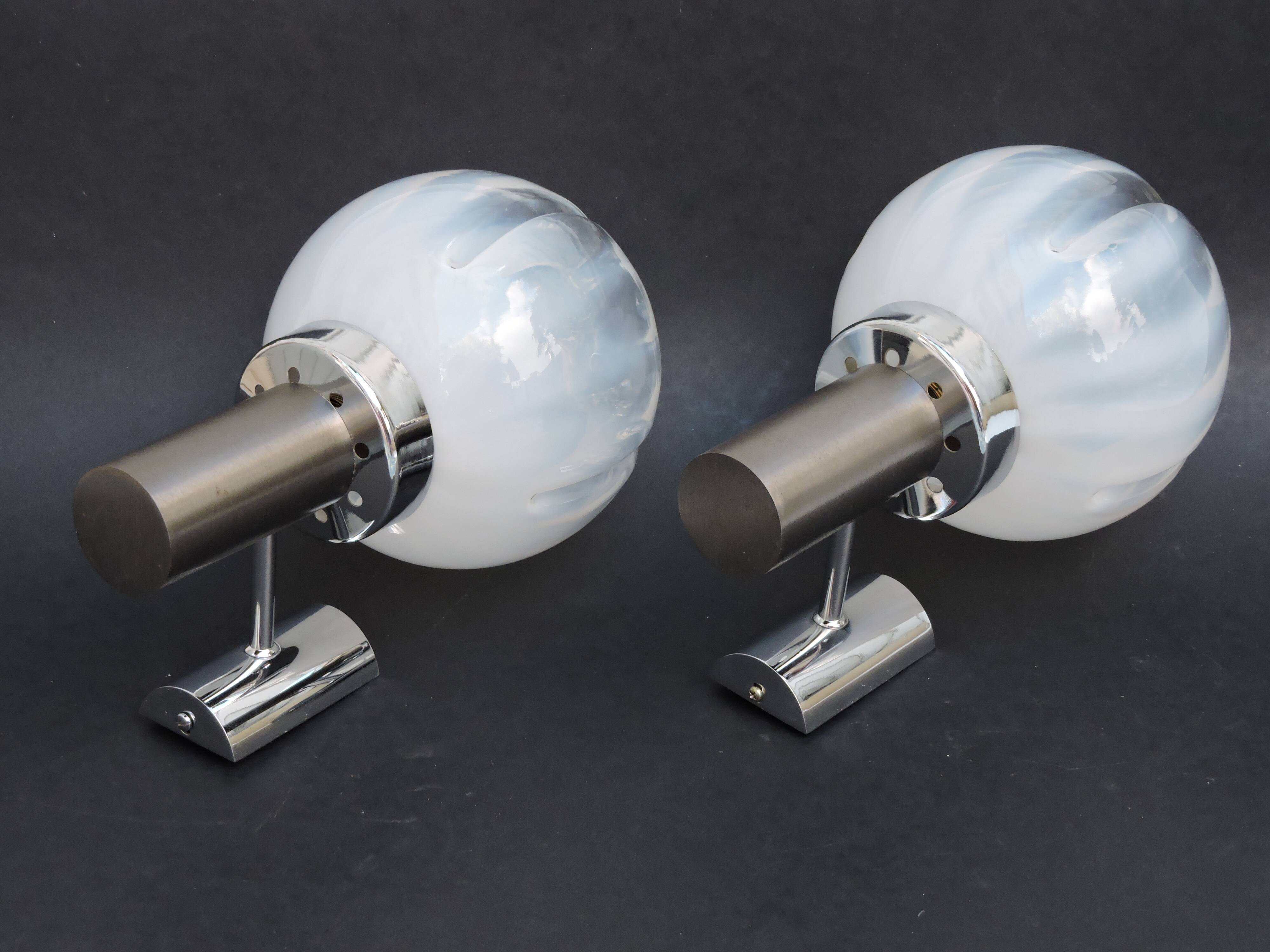 Pair of wall lamps Mazzega opalescent Murano Italy
