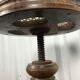 Tabouret de piano en noyer et cannage