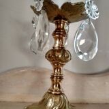 Lampe rococo , pied en bronze ciselé, fausse bougie et  pampilles pendeloques en cristal