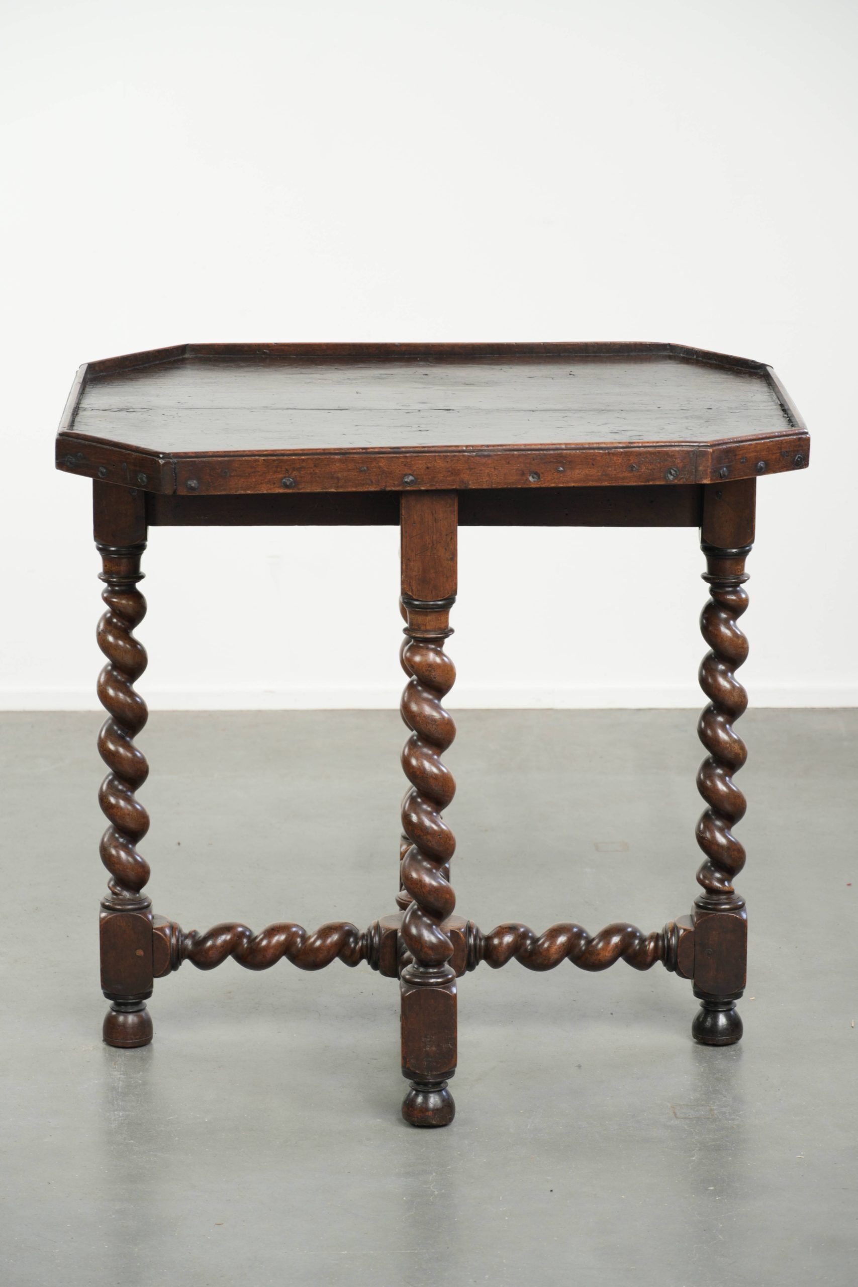 Antique English walnut side/center table with turned legs from around 1680