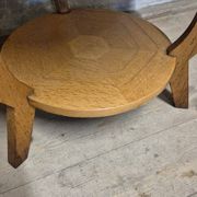 Table basse ronde en bois vintage avec étagère inférieure, 20e siècle