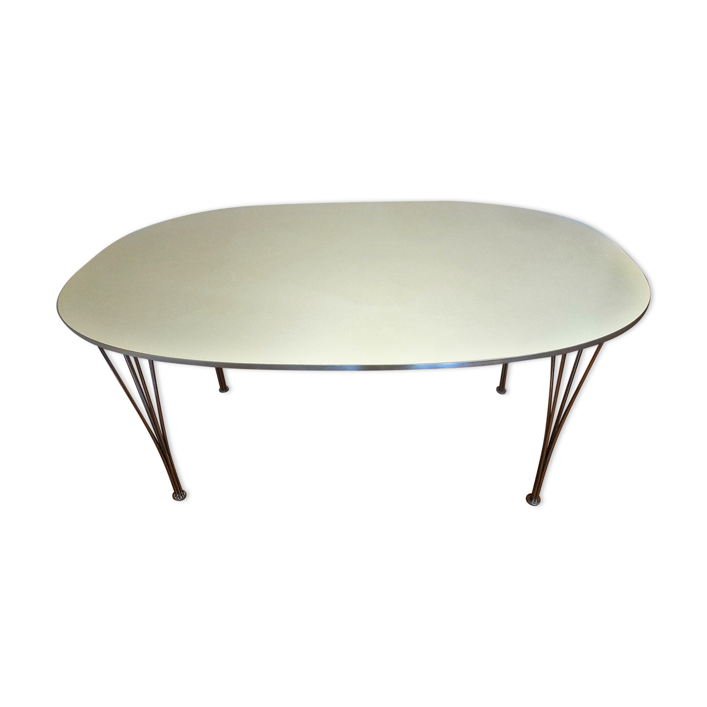 White Super-elliptical table, design by Piet Hein and Bruno Mathsson for Fritz Hansen