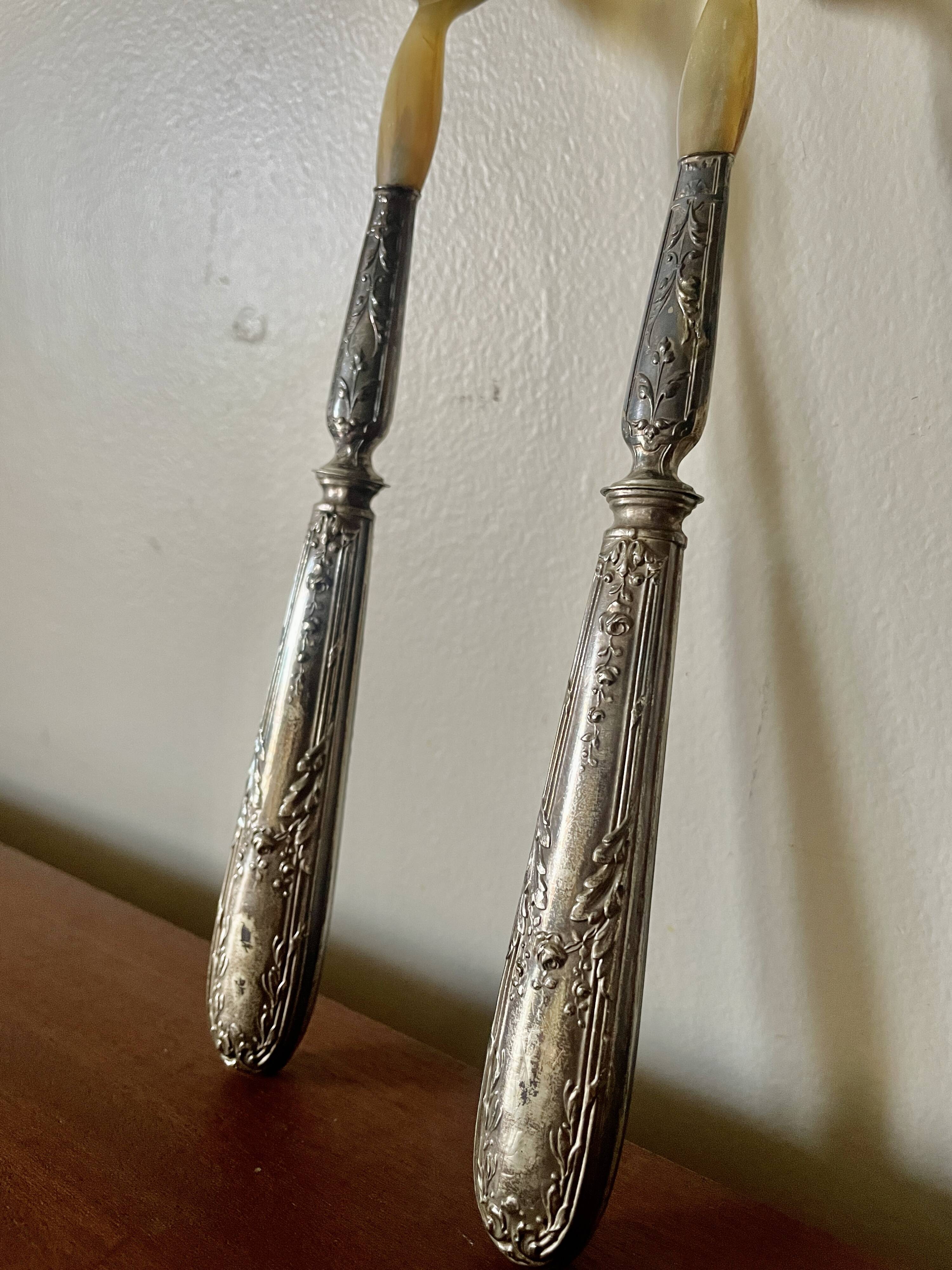 Horn and silver-plated salad cutlery, early 20th century.