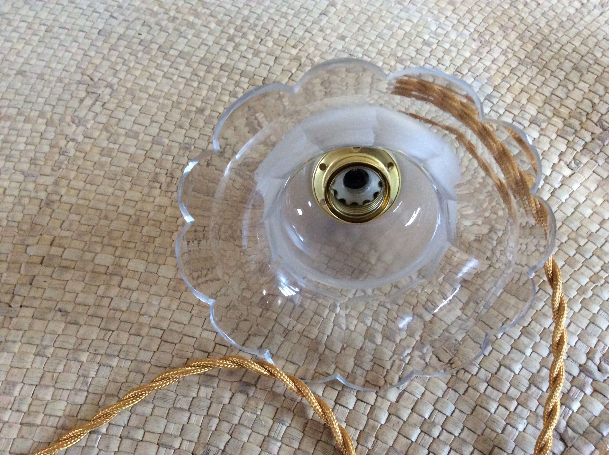 2 vintage suspensions