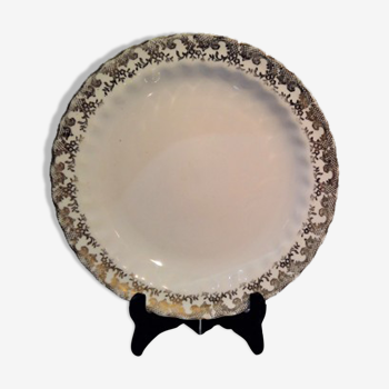 1 hollow plate ''porcelaine de saint amand'' gilded and fine decoration