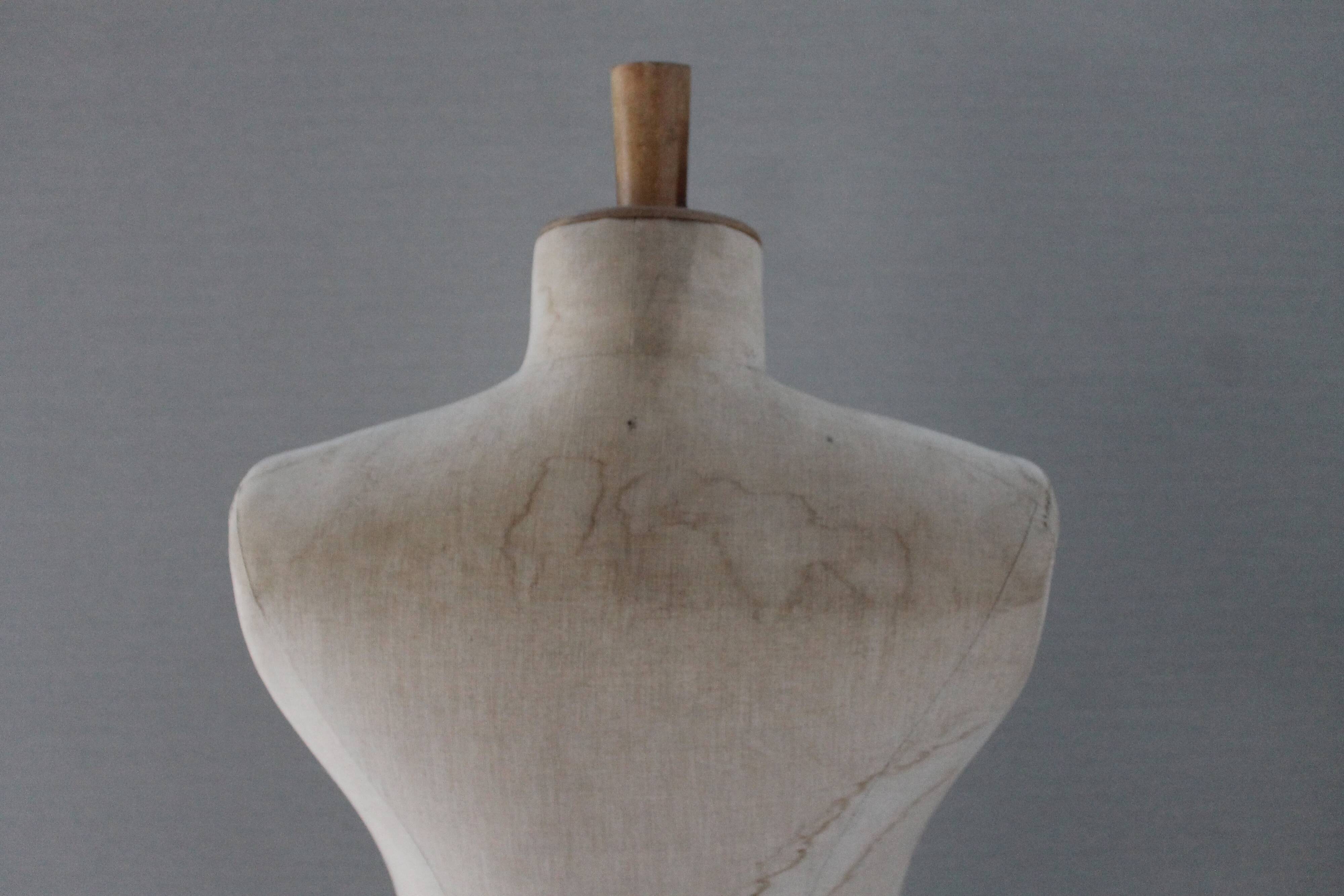 Woman couture mannequin-bust - early 20th century