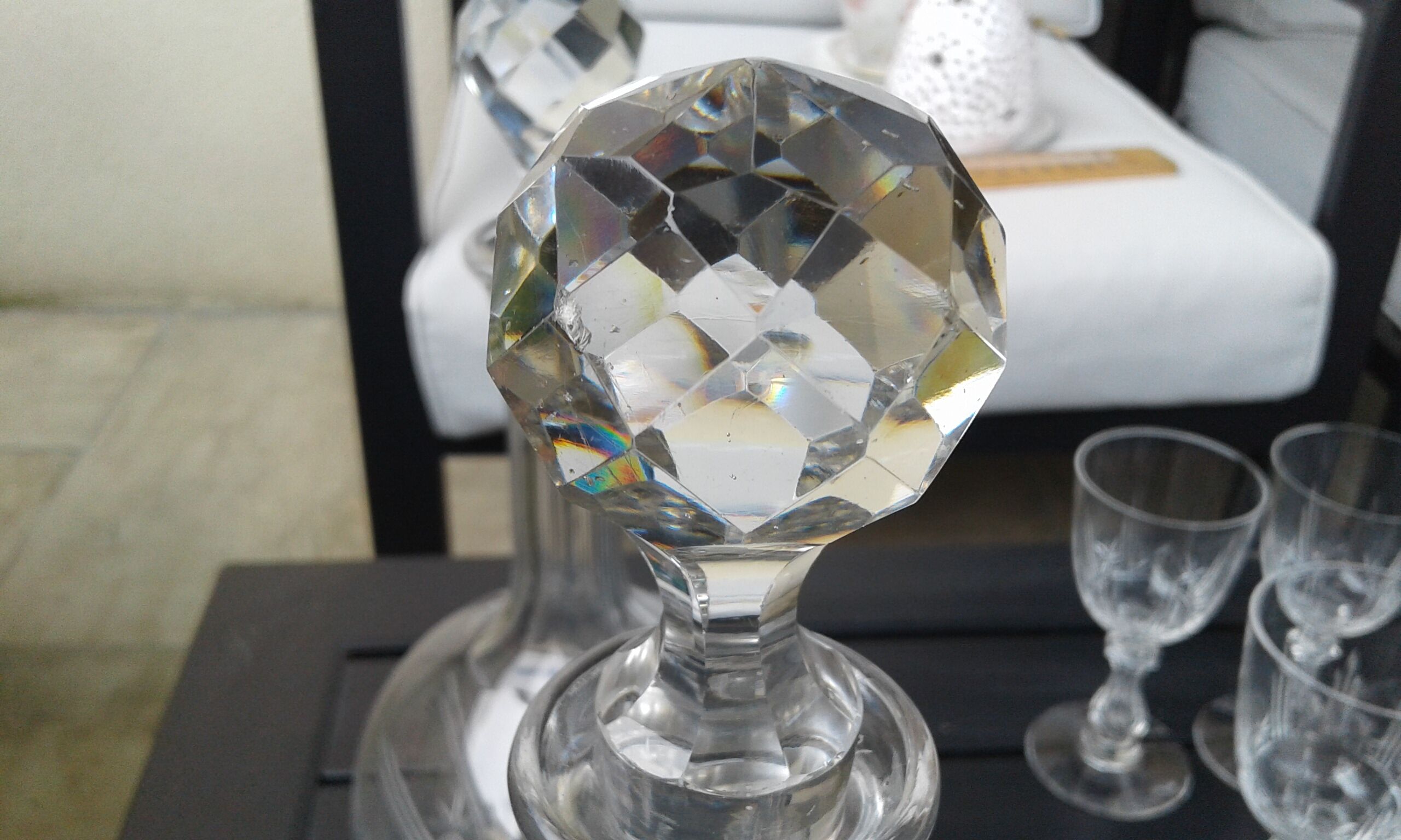 Service 25 glasses and 2 carafe in crystal