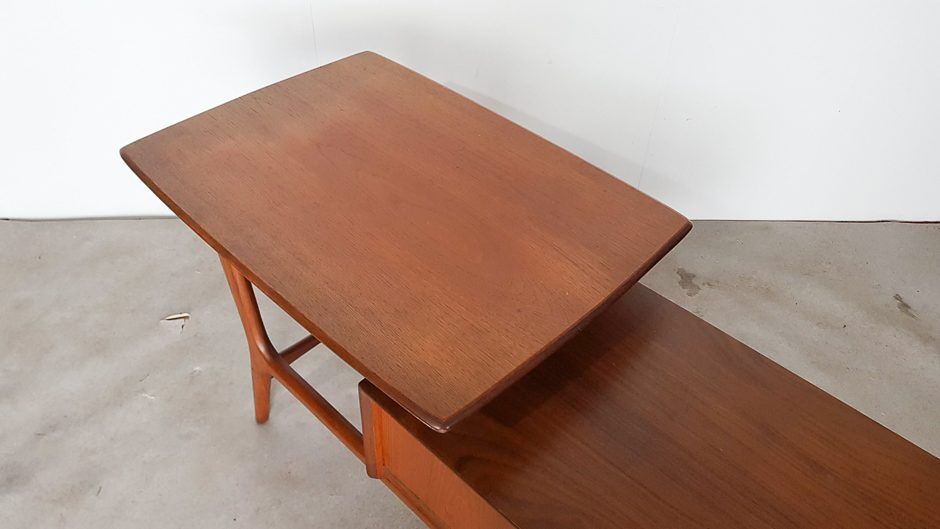 Side table model netty Louis van Teeffelen for modernly 1960