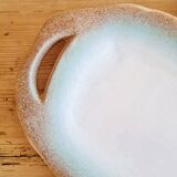 2 blue stoneware dishes