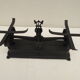 Old complete roberval balance in black cast iron with fine lines (force 5 kg)