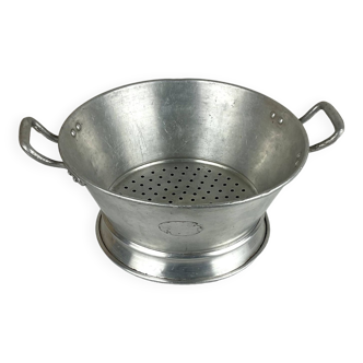 Ancienne passoire en aluminium - Frimag