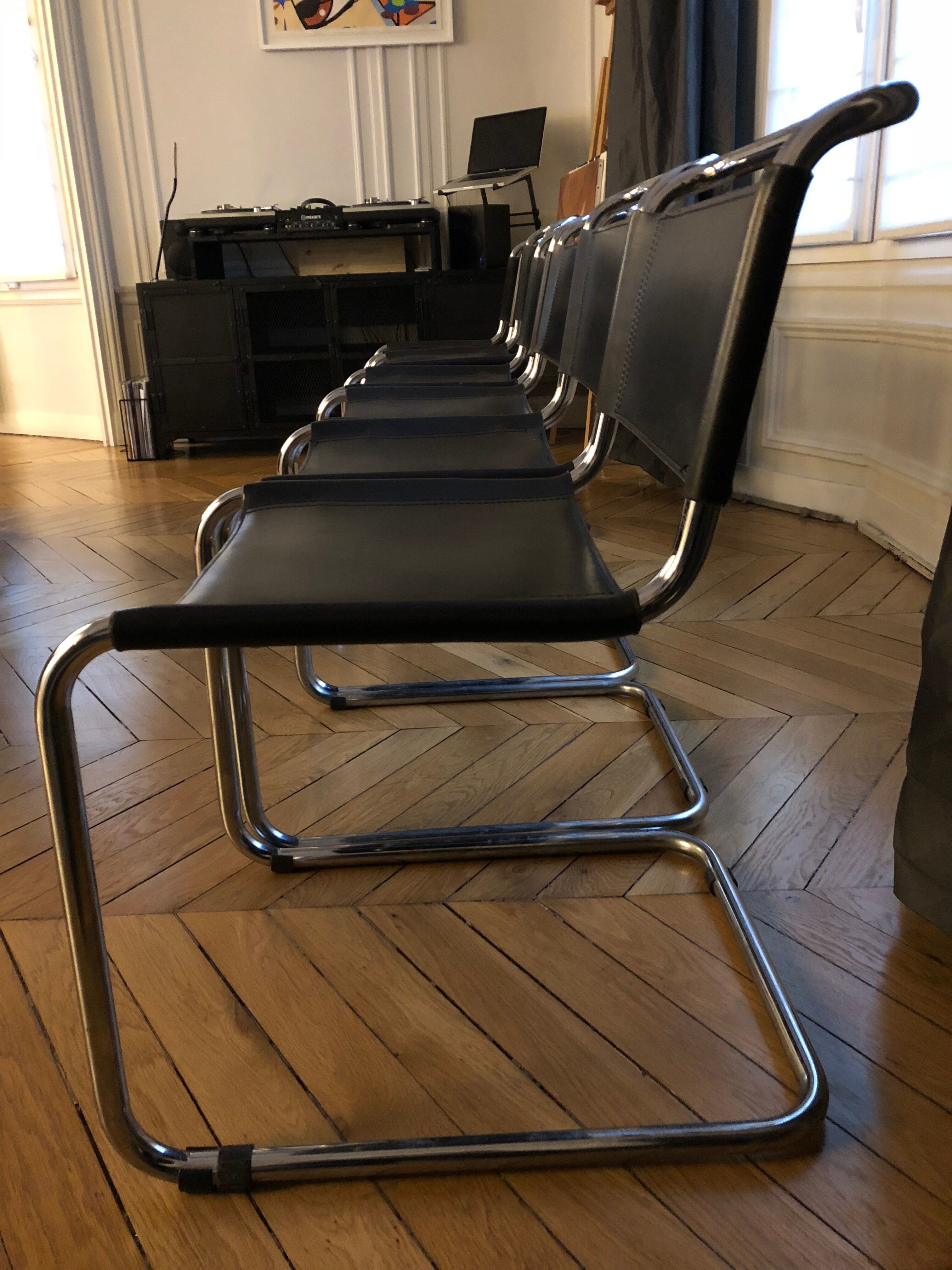 Chaise bauhaus Breuer B33 cuir noir vintage Selency