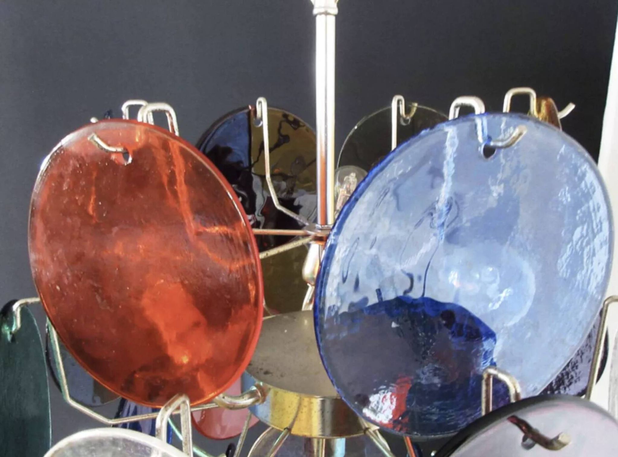 Pair of 4-light hanging chandeliers in Murano glass, Italy, 1980s.