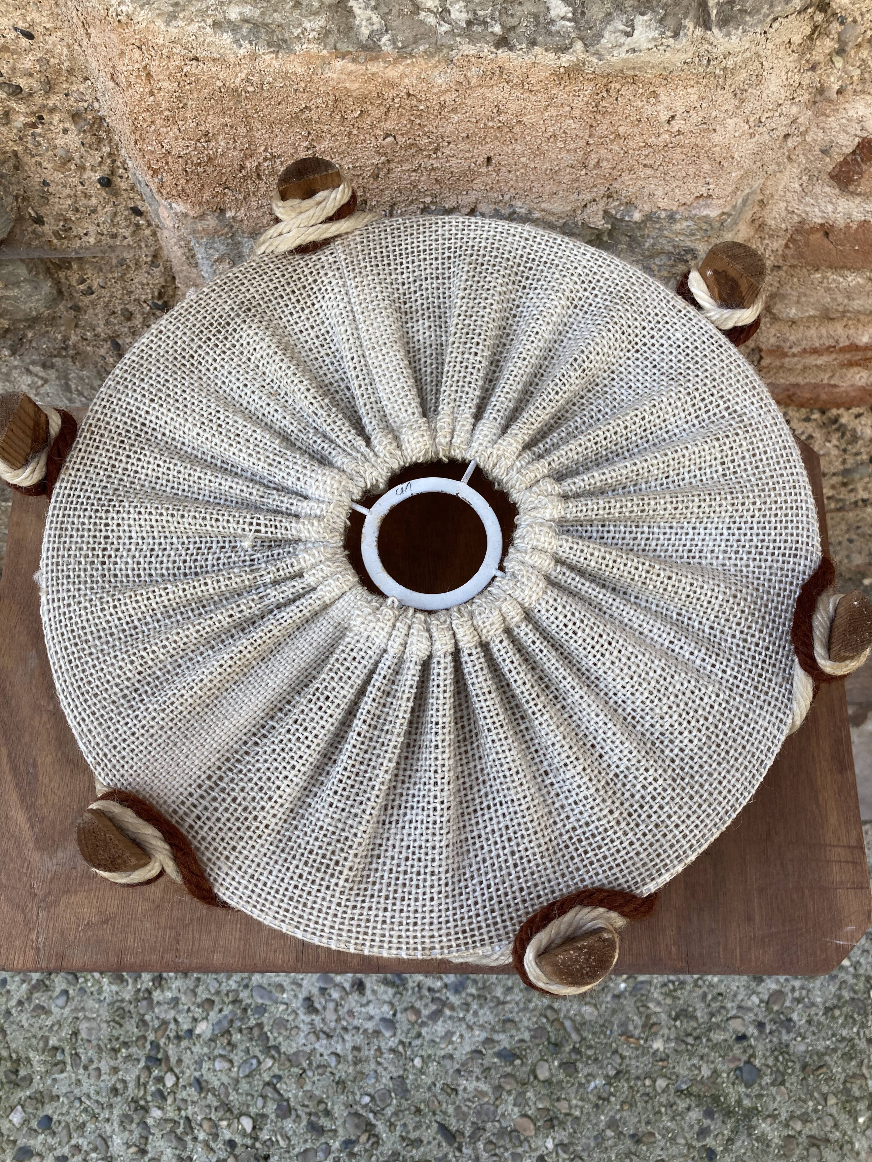 Suspension en laine et bois