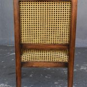 Paire de fauteuils en noyer de style restauration