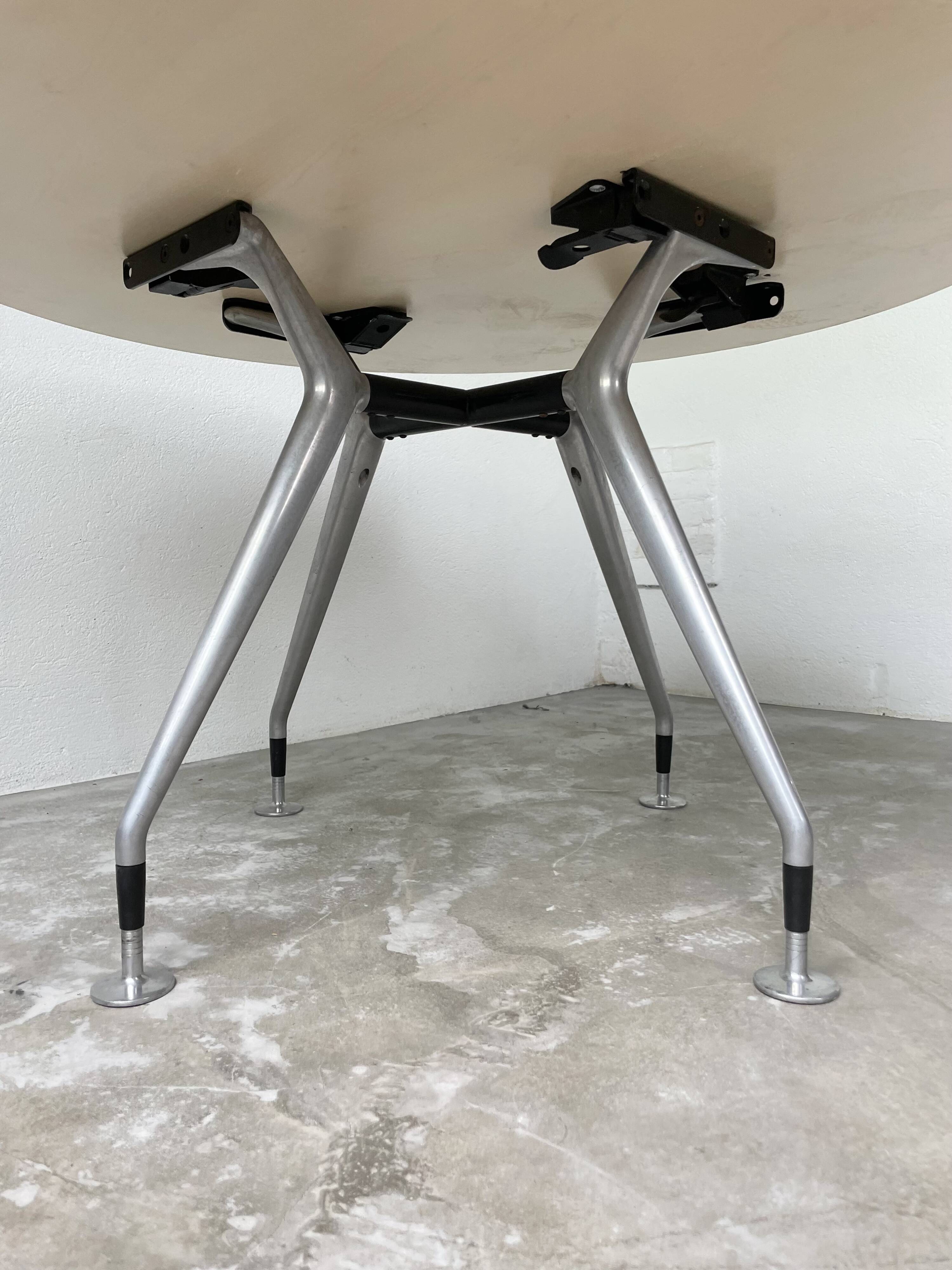 Tecno Nomos Round Table Brushed Metal