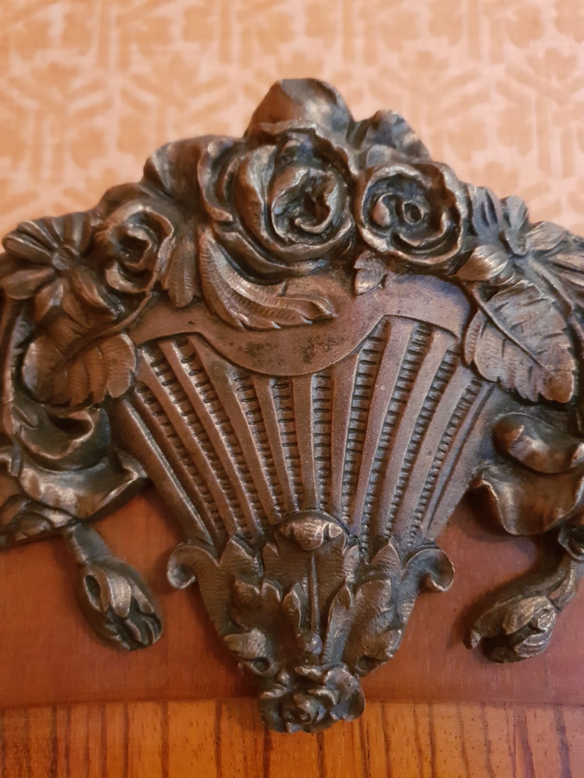 Art Deco showcase sideboard in merisier et zebrano