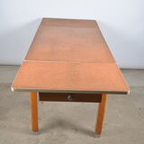Table Mado