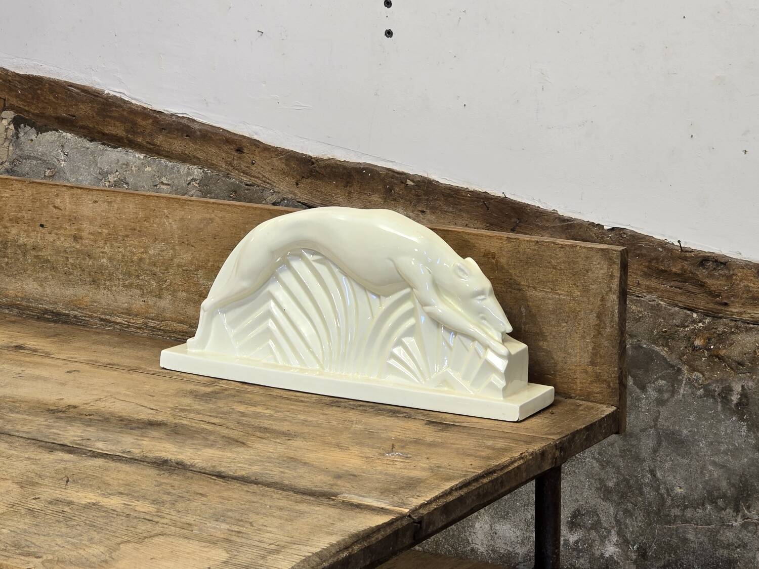 Sculpture en faïence émaillée blanche "lévrier en course" Abel René-Philippe