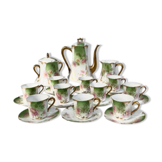 Antique tea/coffee set of 10 persons, made by the Limoges manufactory Mandavy de Mavaleix 1908-1920