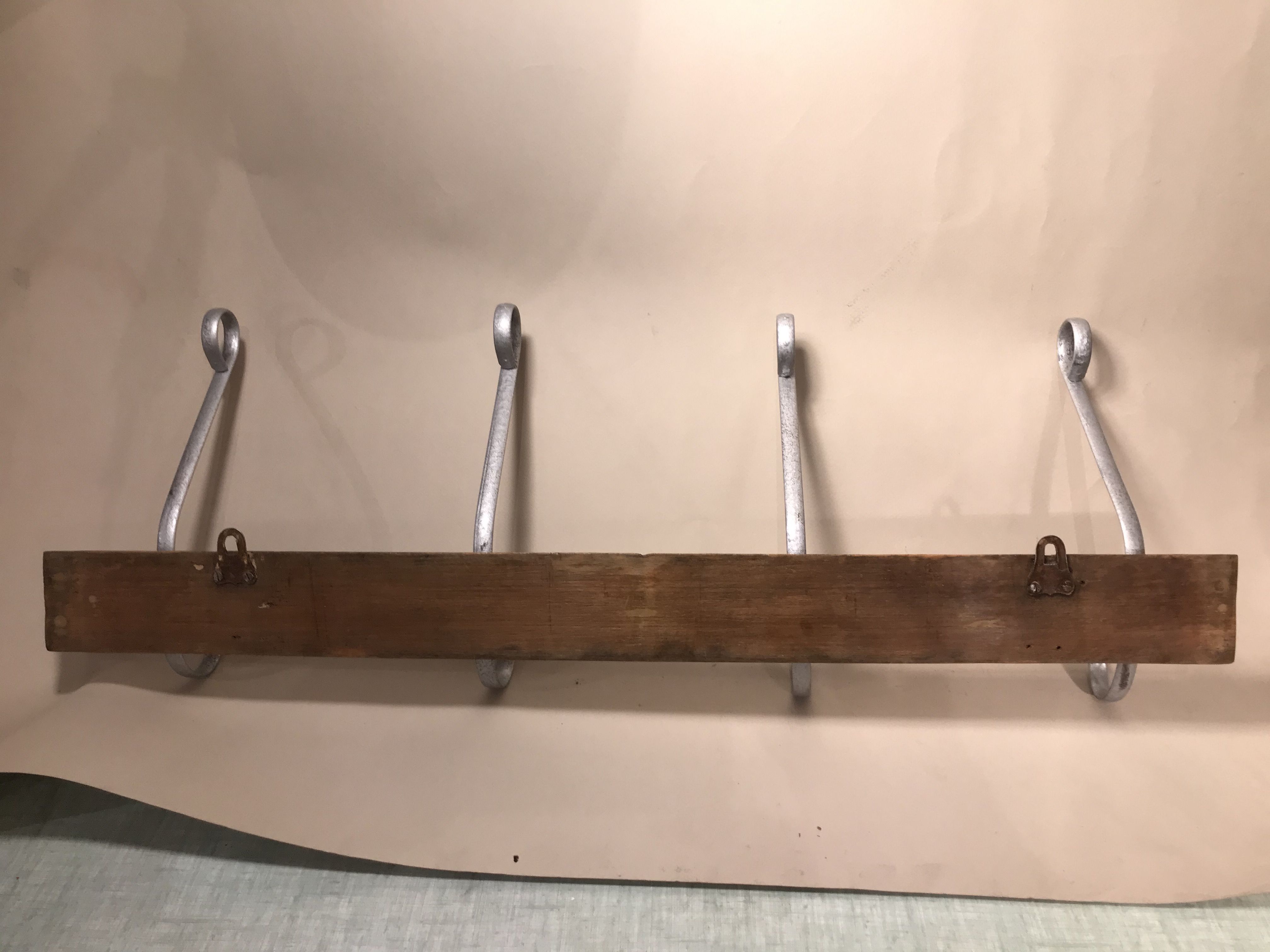Old vintage wood and metal wall coat holder 4 patères