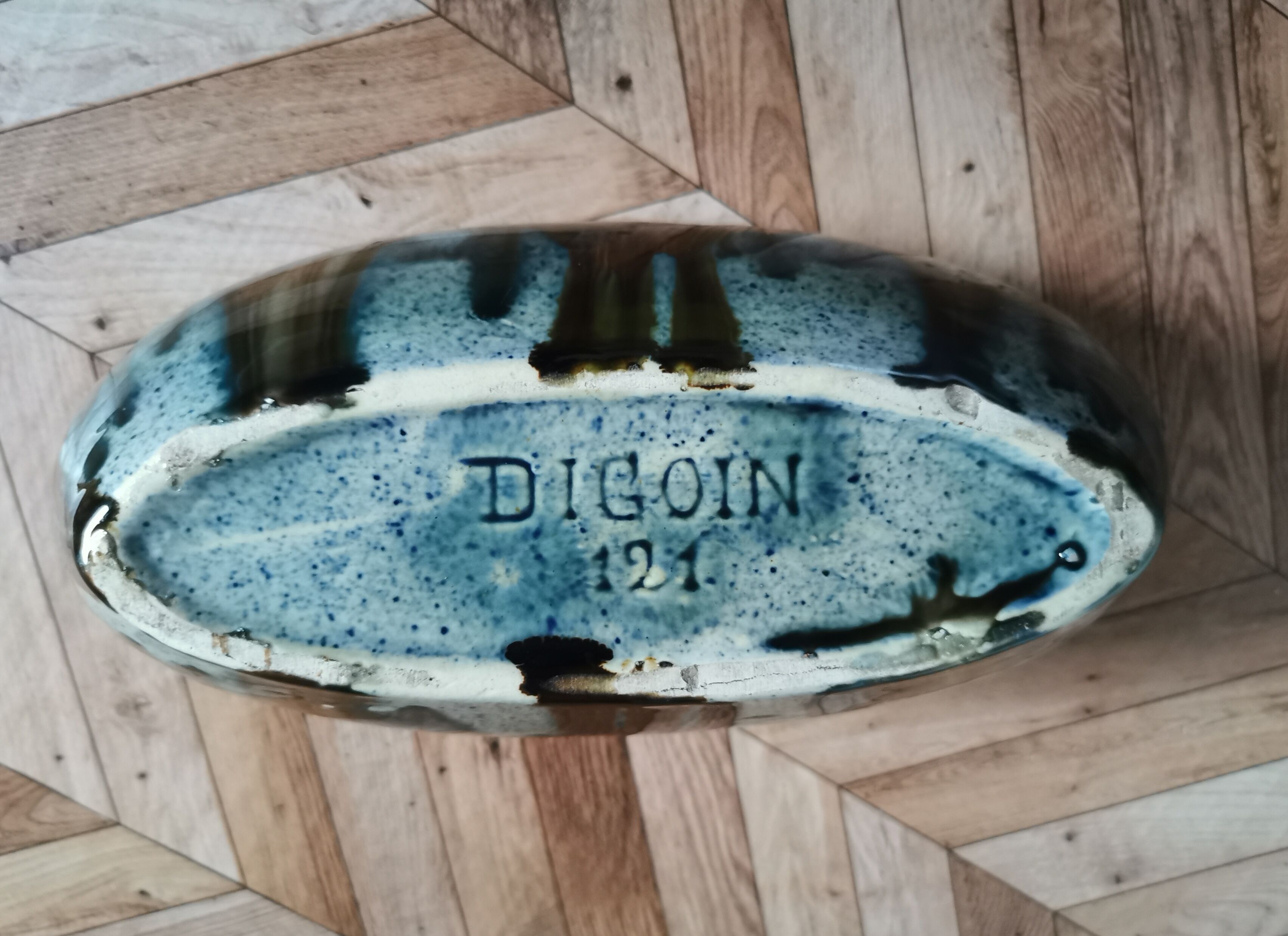 Art Deco ceramic planter