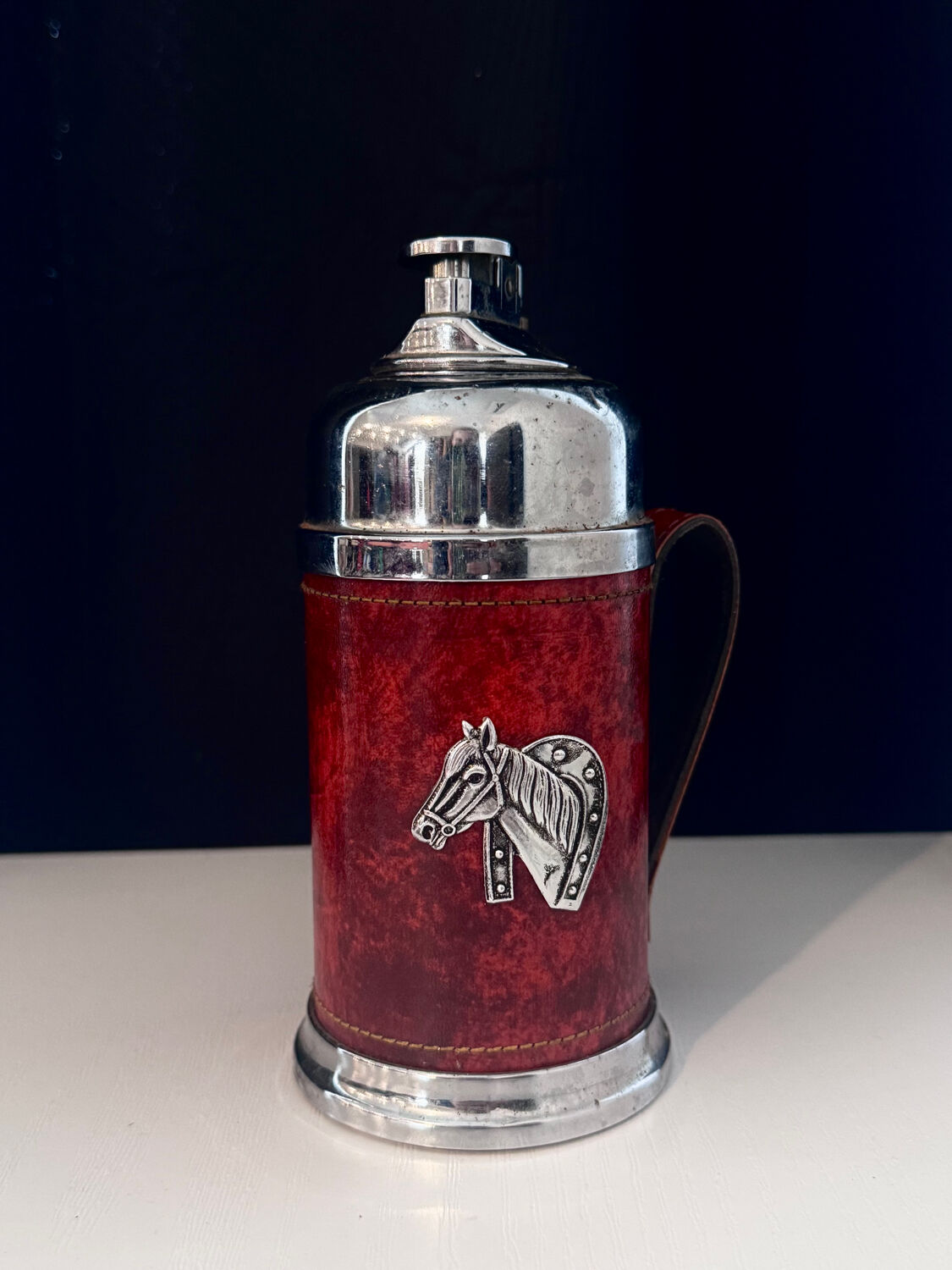 Vintage cigarette dispenser with built-in lighter