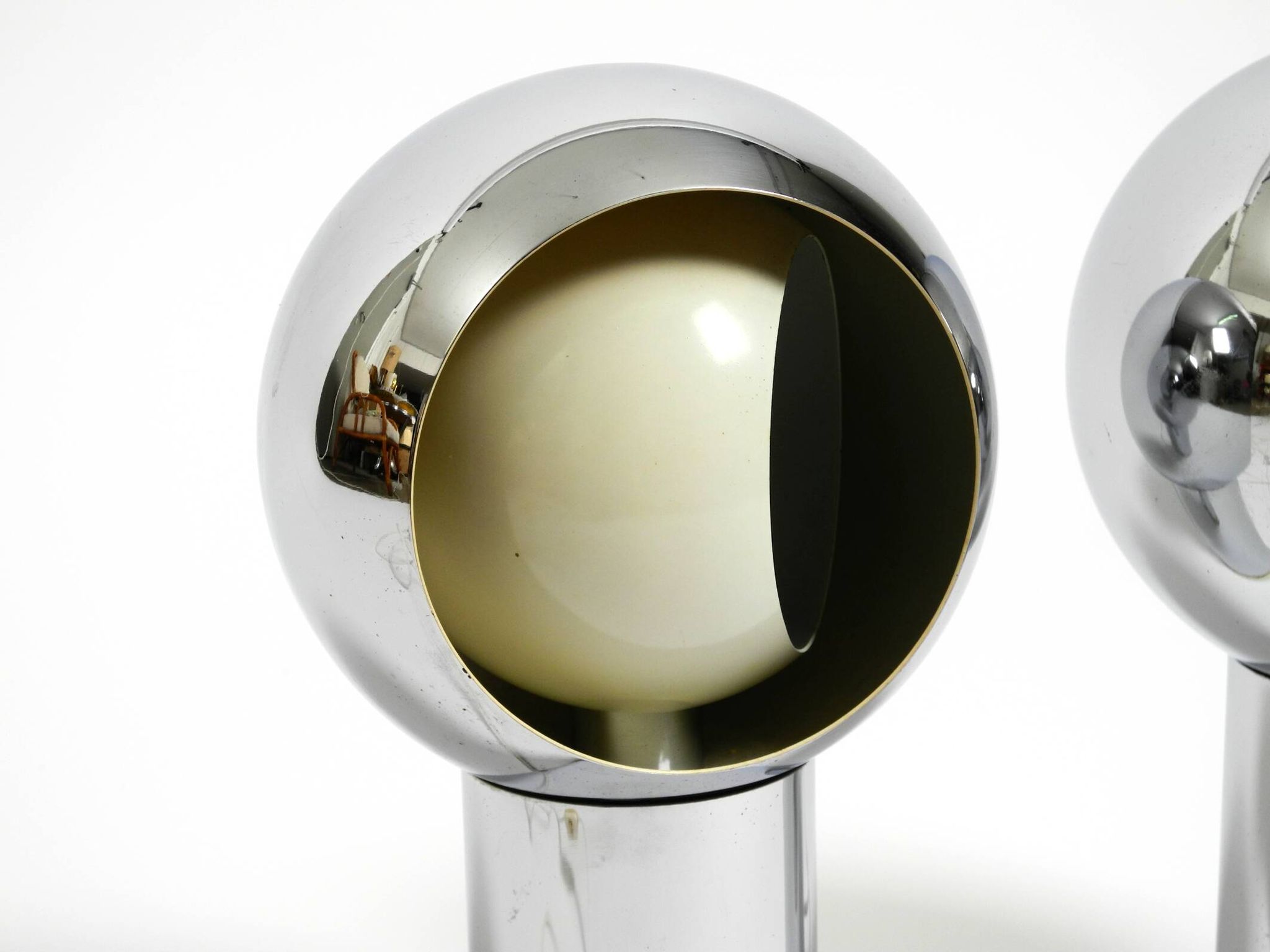 Pair of large Mid Century Space Age chrome table lamps - Made in Italy
