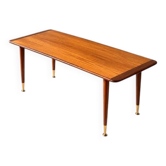 Table basse en teck de style mid-century moderne avec pieds en laiton, Suède vers 1960