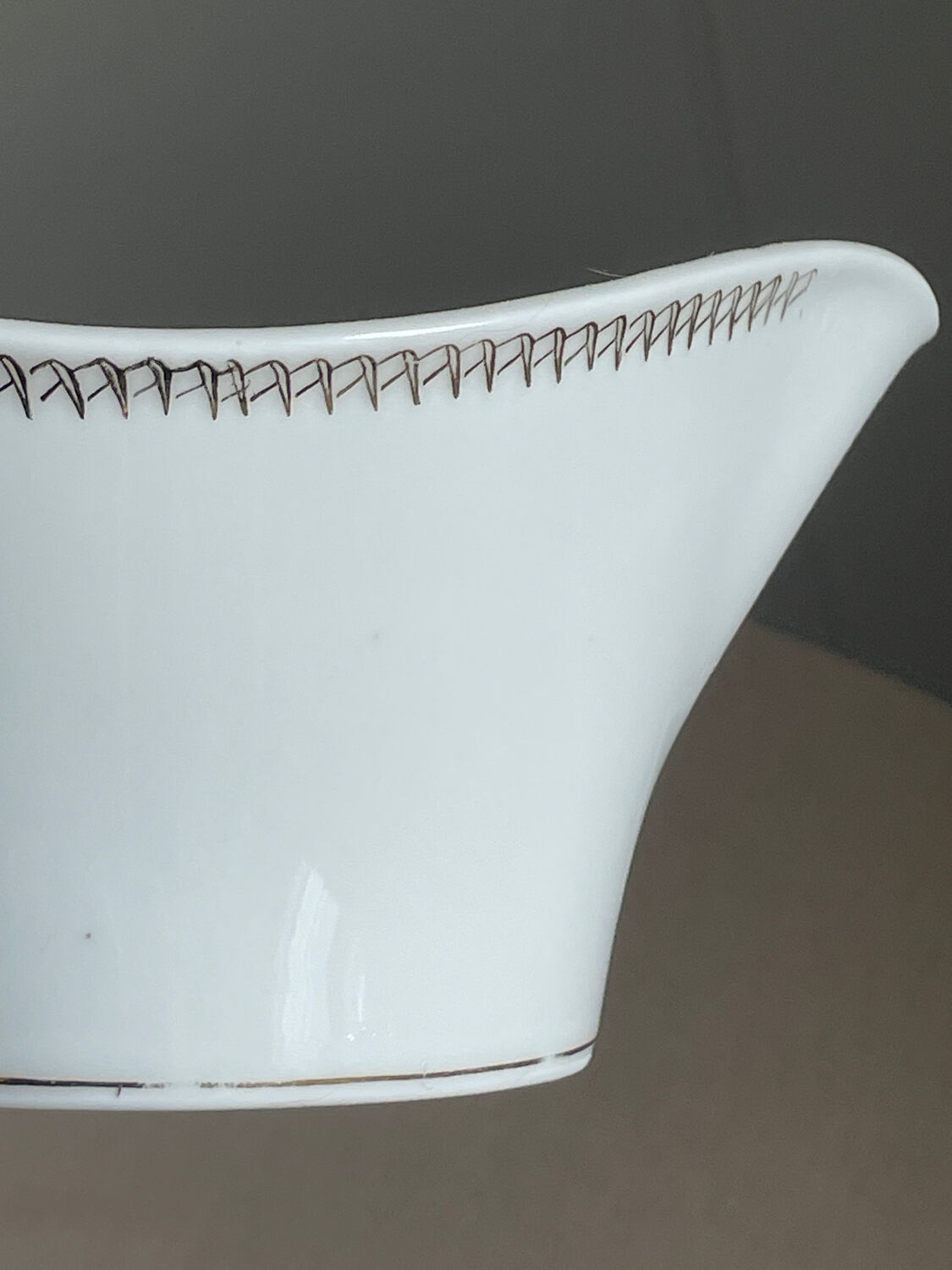 Limoges sauce boat, gilded porcelain – 1950s 60s – mid-century chic