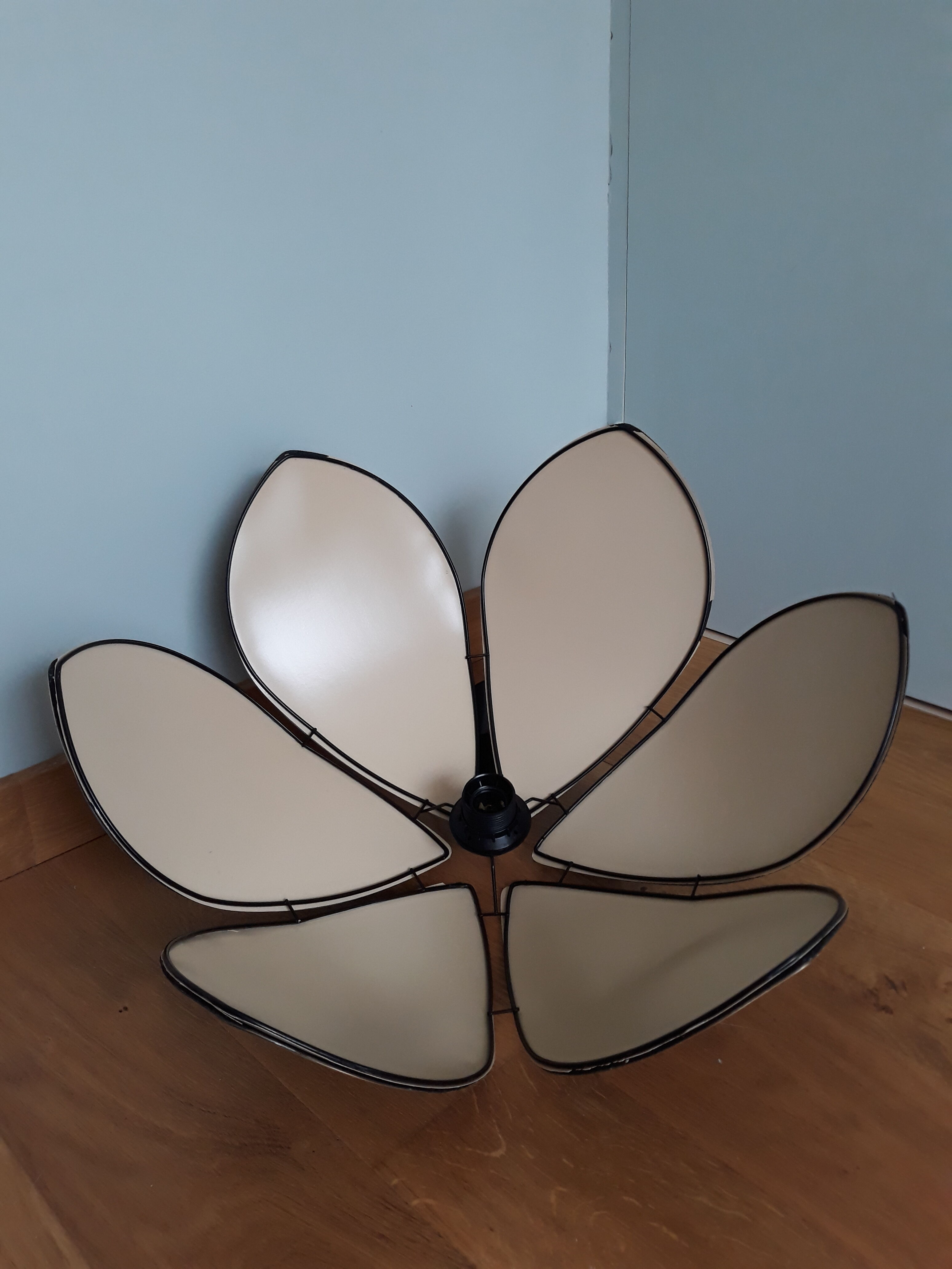 Lotus flower suspension large size