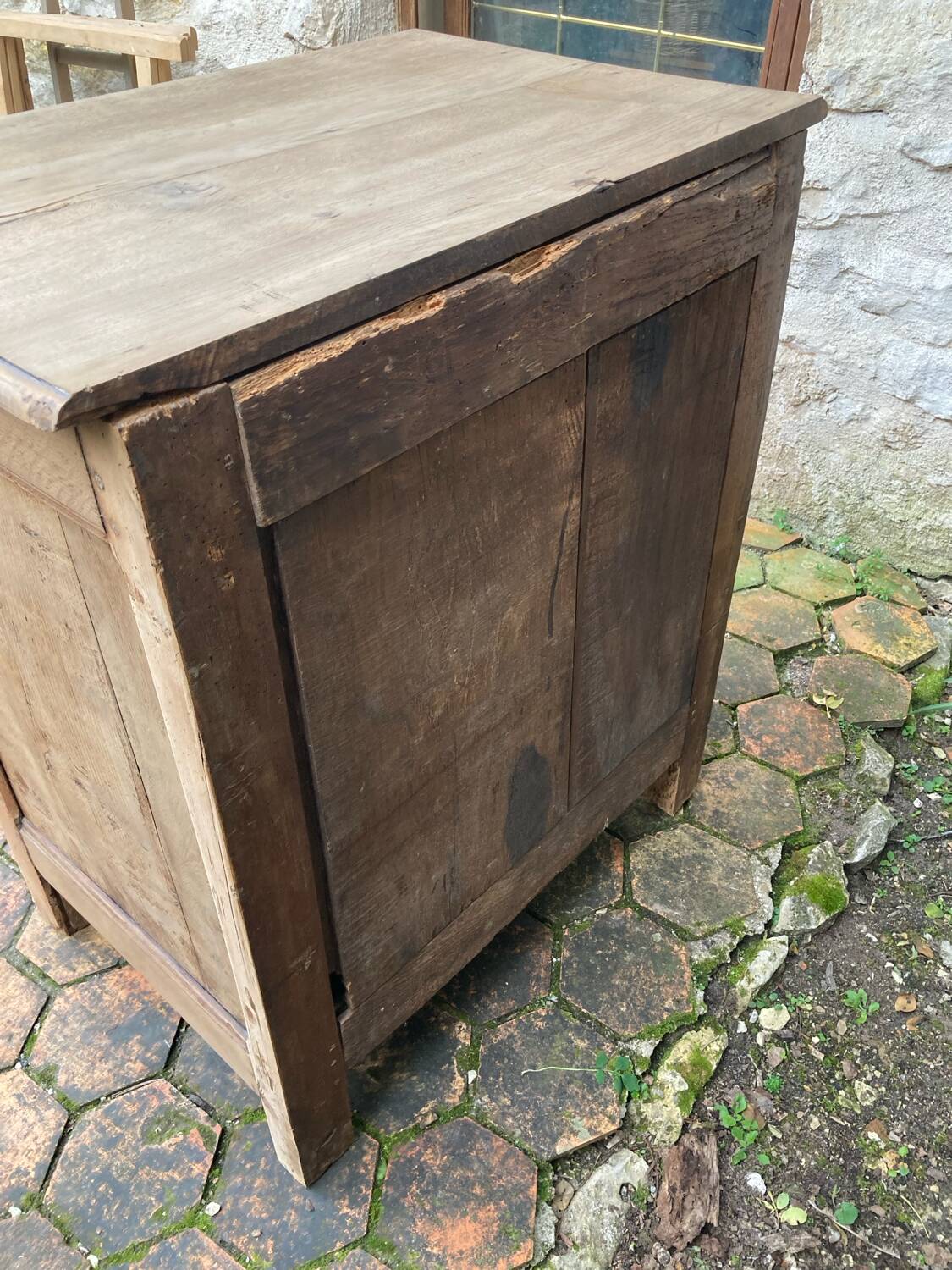 Antique wooden confit pot.