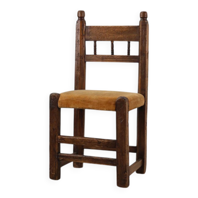 Chaise latérale en chêne sculpté à la main du 19e siècle avec siège en velours