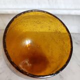 Bol ou verre penché ambré signé Biot