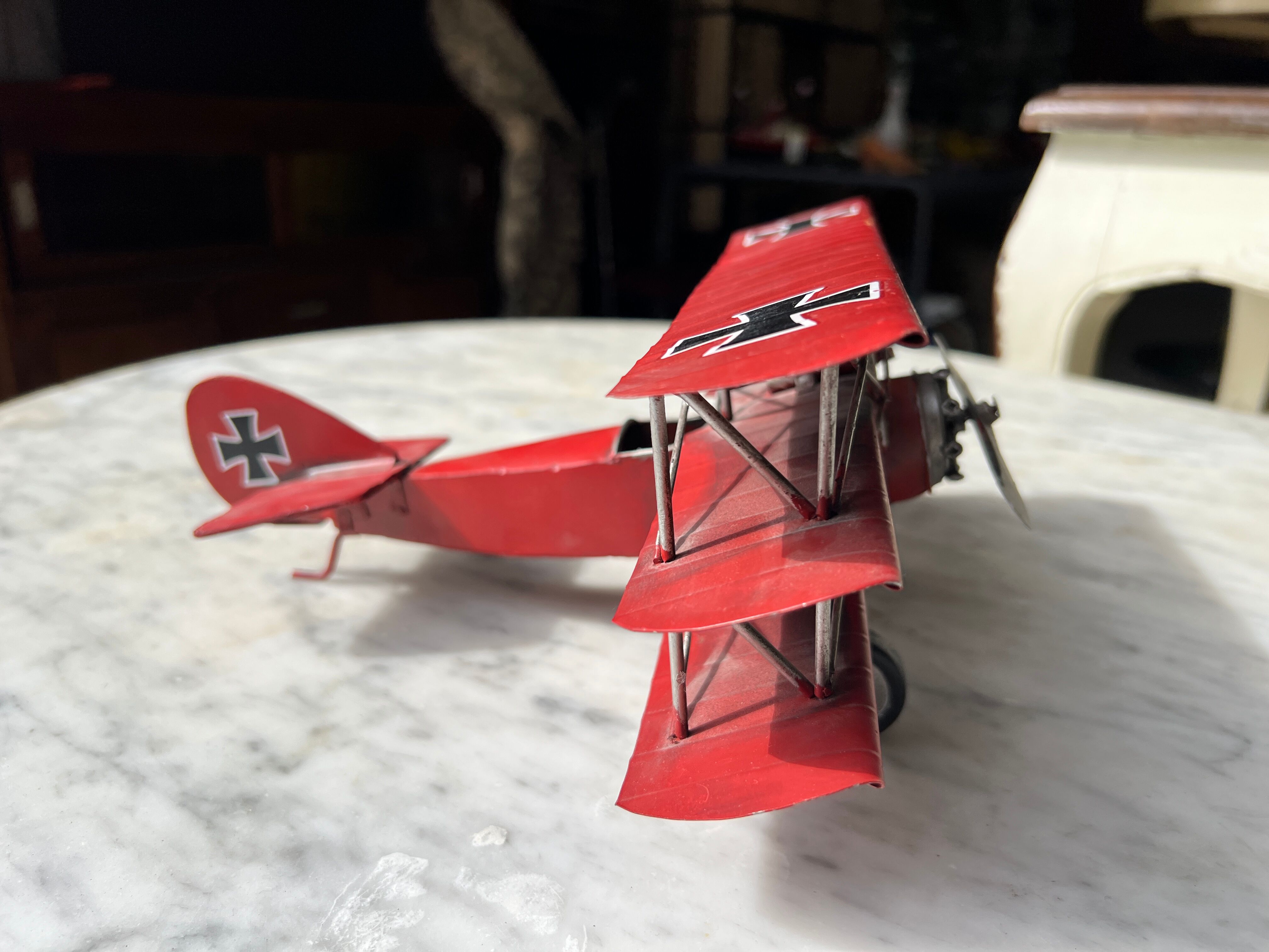 Three-level metal aircraft