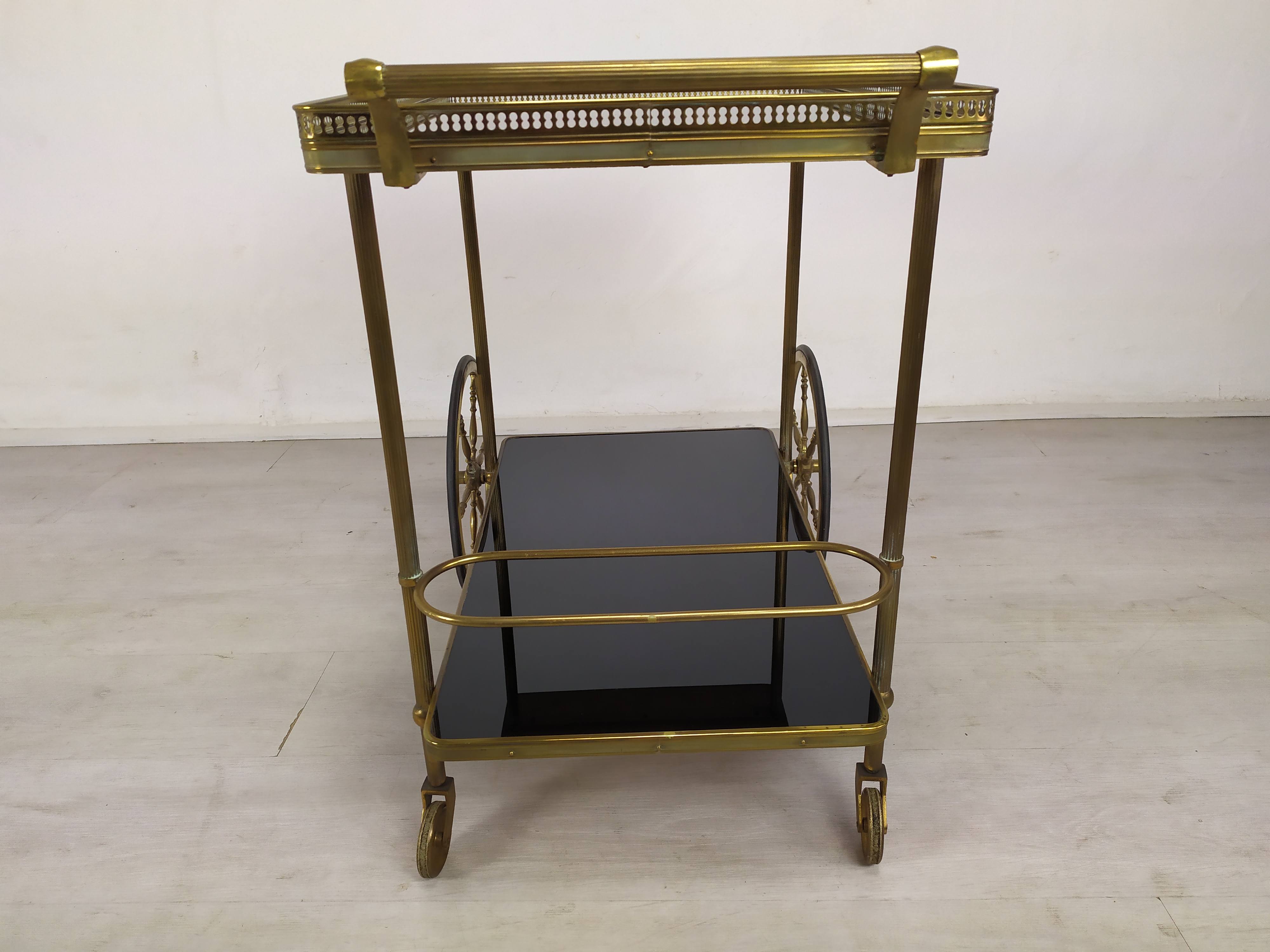 Vintage bar rolling service