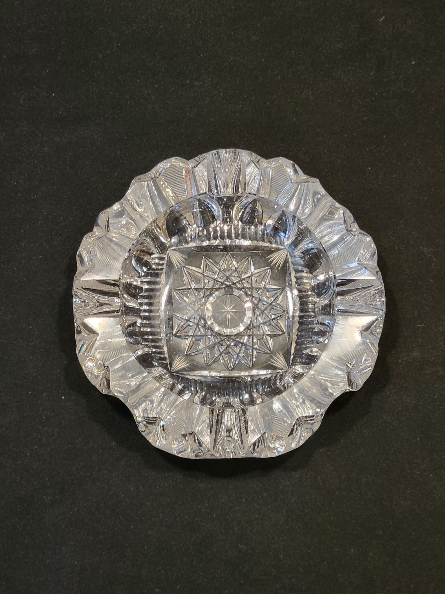 Cendrier en cristal de bohême taillé ciselé