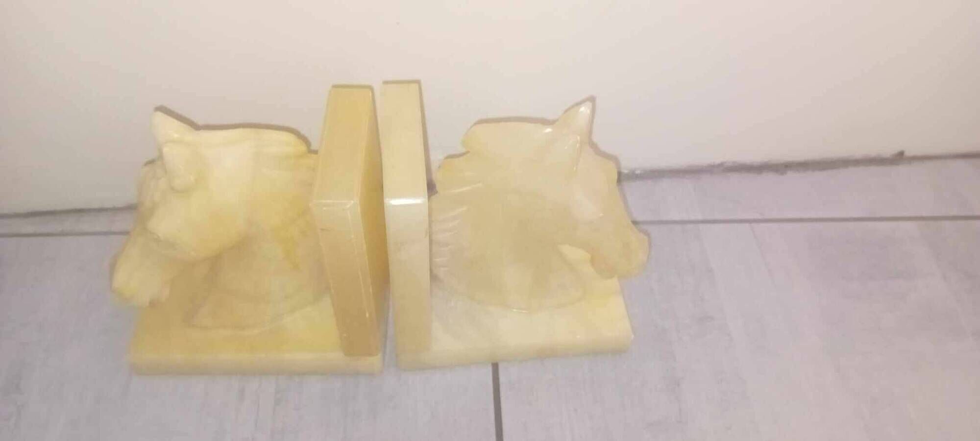 Pair of horse bookends in alabaster, 20th century period