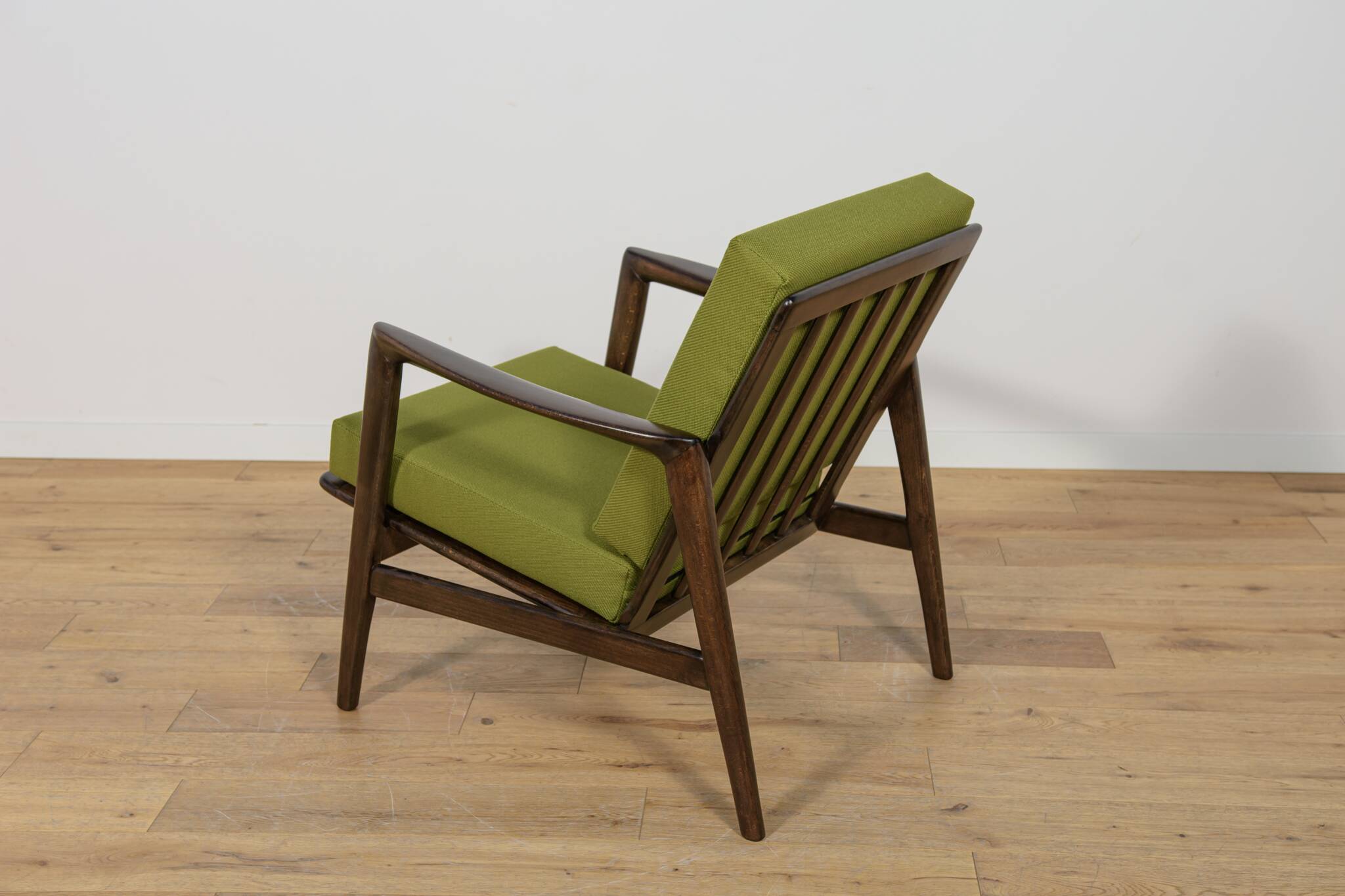 Model 300-139 Armchair from Swarzędz Furniture Factory, 1960s