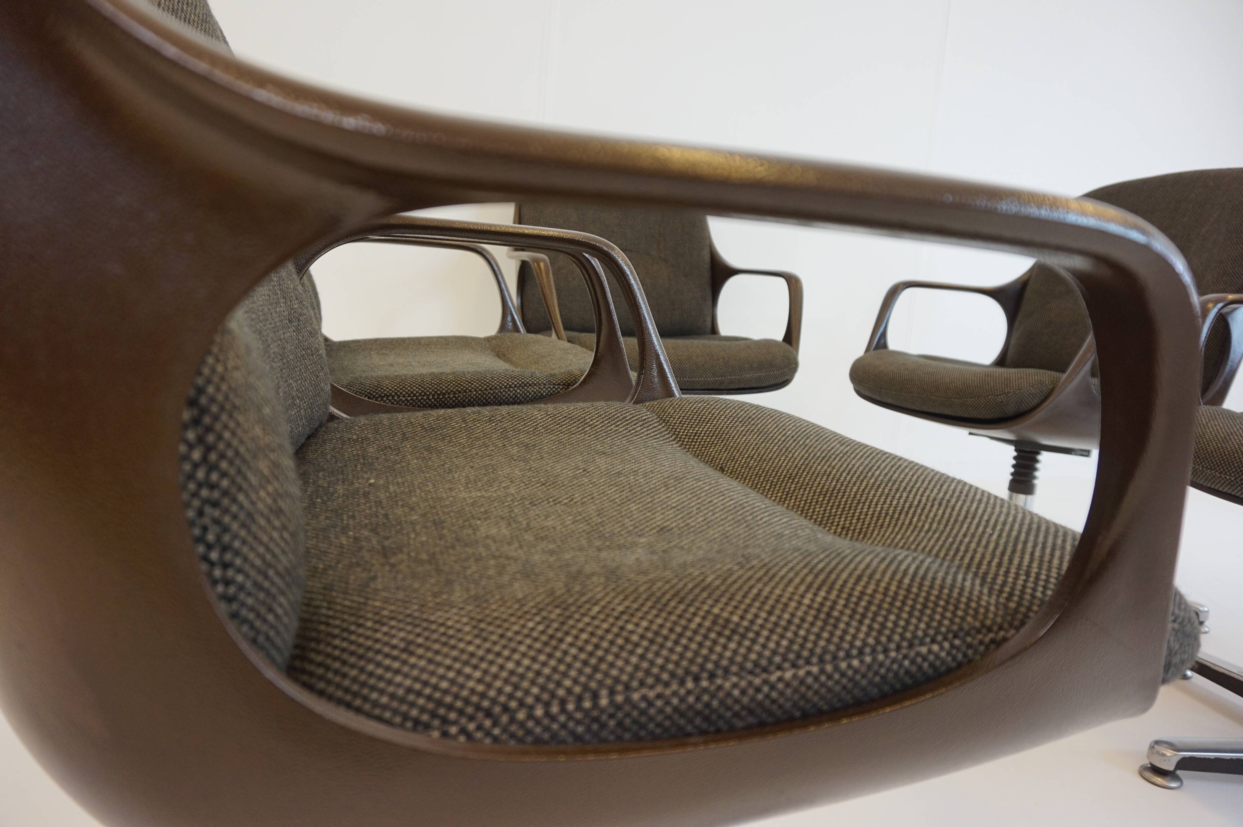 Set of 5 Chromcraft office armchairs