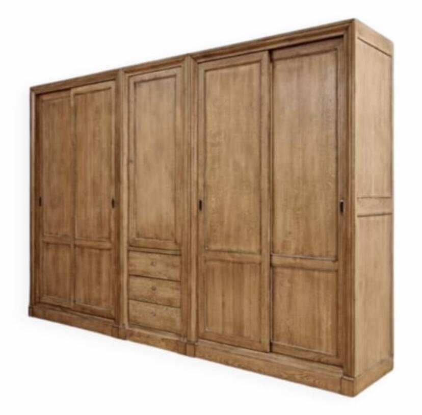 Dressing en bois massif sablé, grande armoire