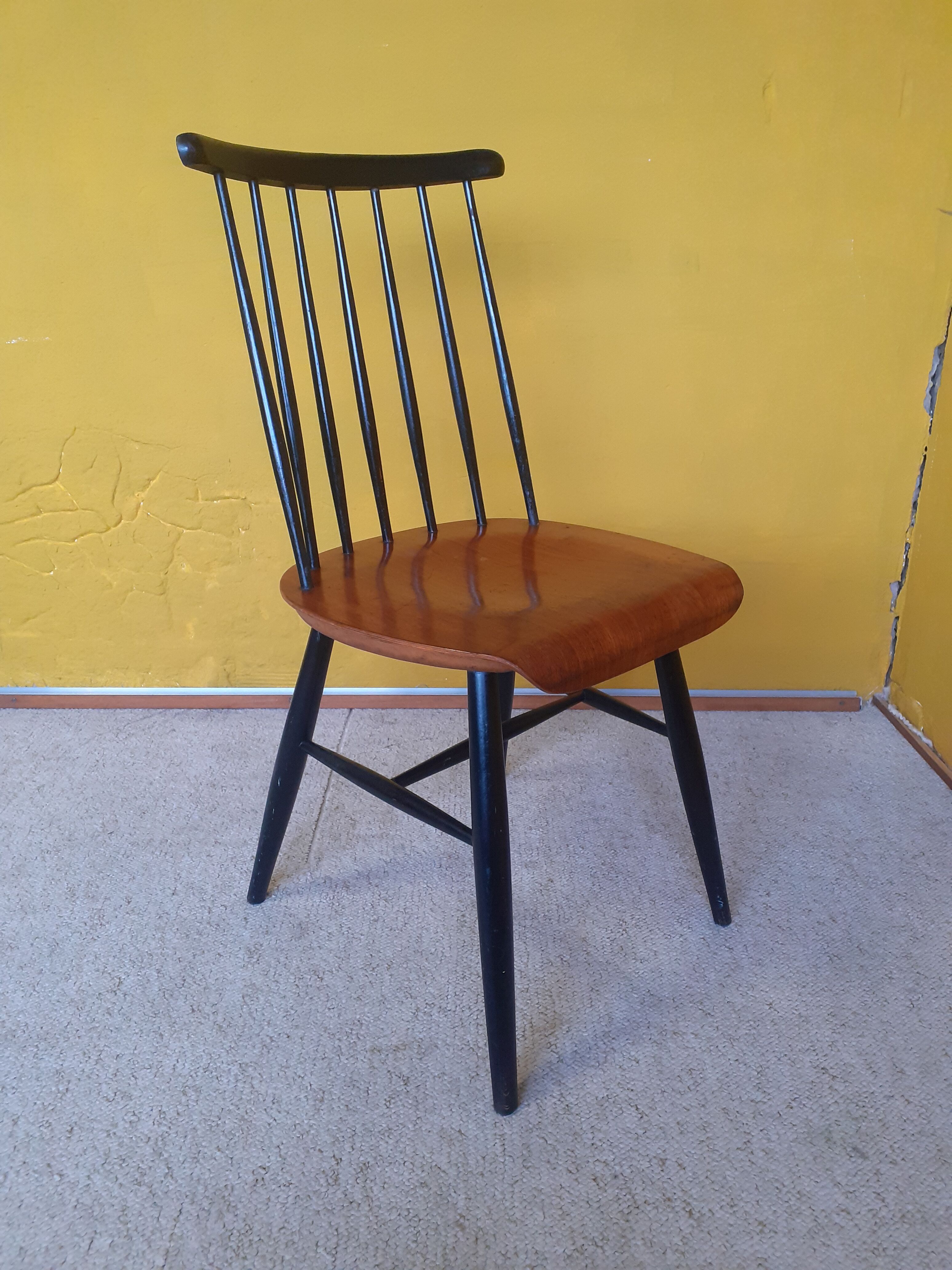 Scandinavian chair ' fanett ' by Ilmari Tapiovaara circa 1960