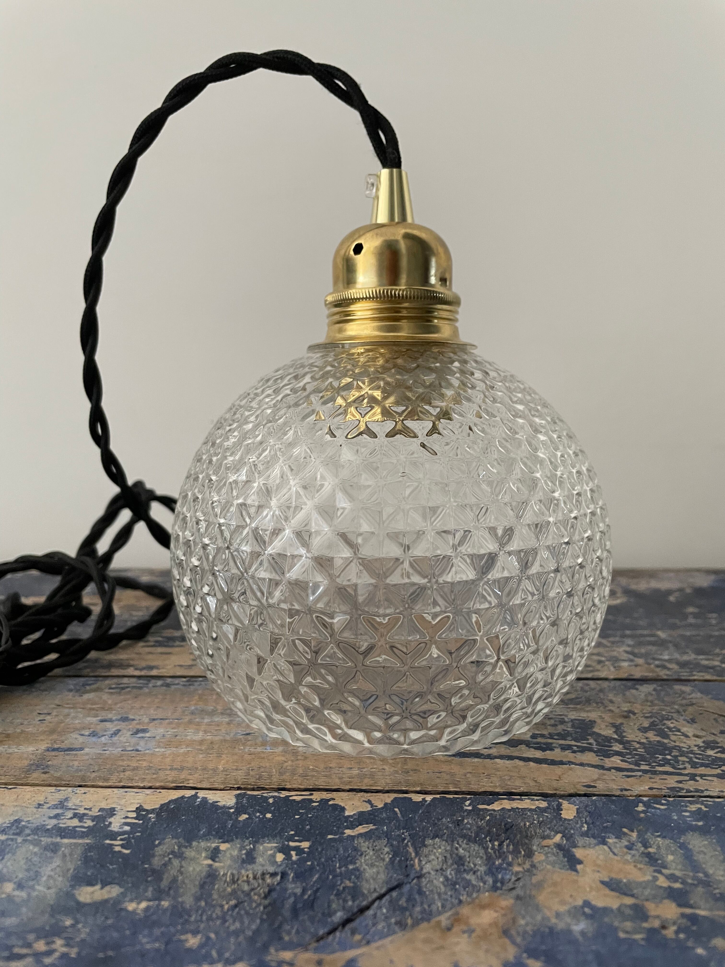 Lampe baladeuse vintage en verre ciselé électrifiée à neuf